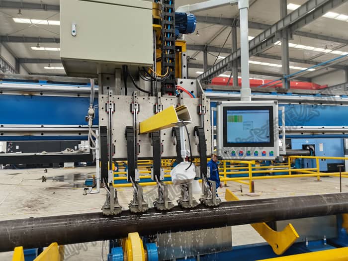 鋼管自動探傷設(shè)備 (1).jpg